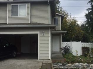 806 147th St SW #B, Lynnwood, WA 98087