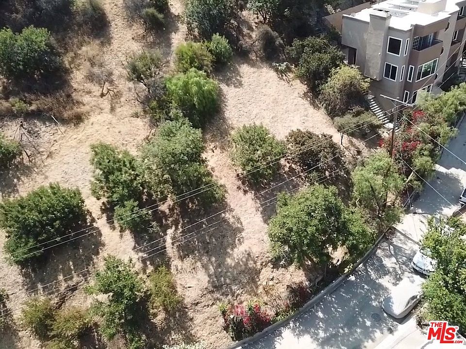1st image of 3642 N Oakfield Dr