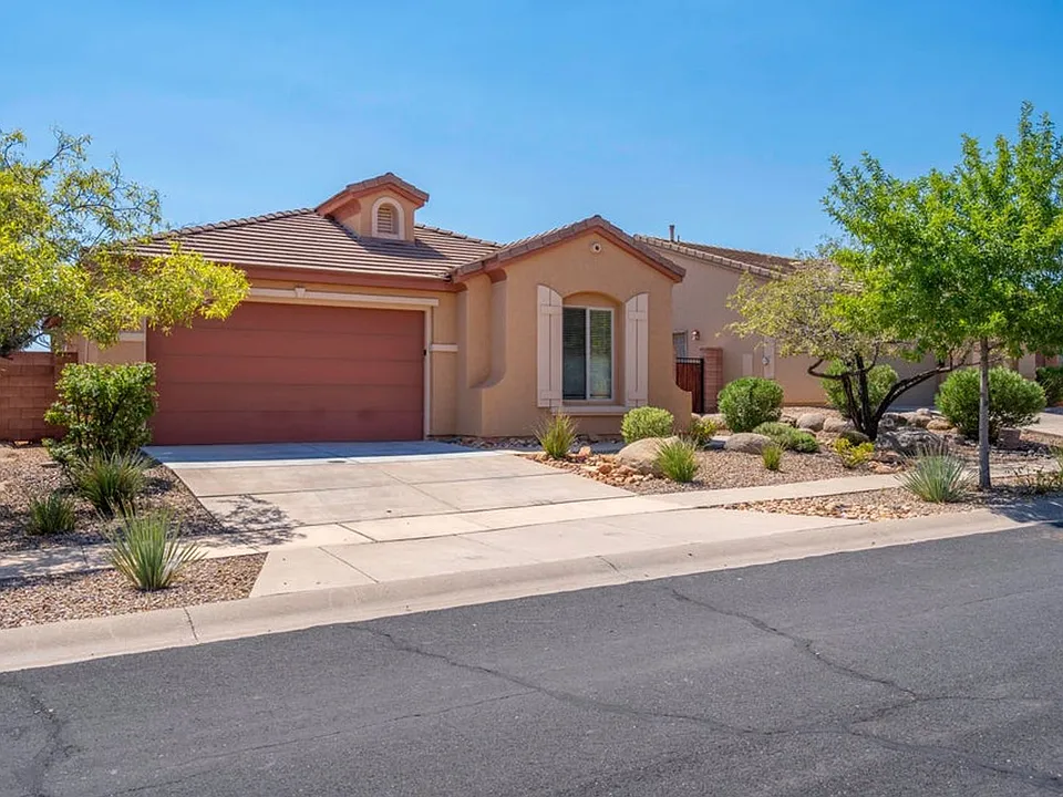 2744 E Slick Rock Rd