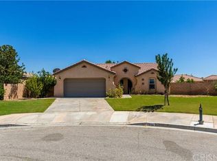3014 Via De Flores St, Lancaster, CA 93535