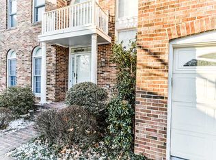 2475 Iron Forge Rd, Herndon, VA 20171