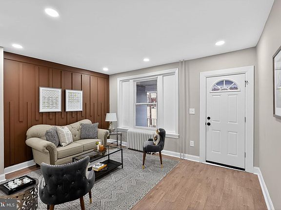 2nd image of 2002 Laveer St