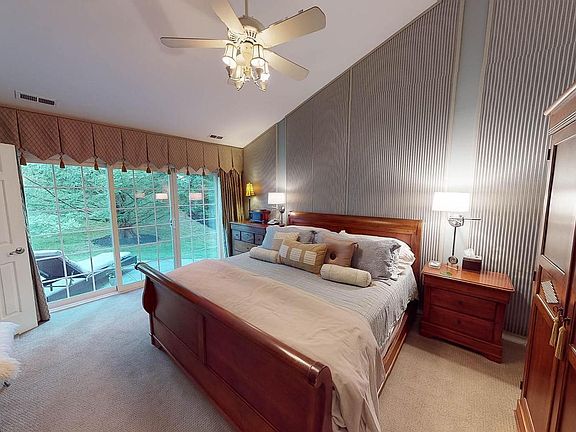 3rd image of 12621 Carrington Hill Dr