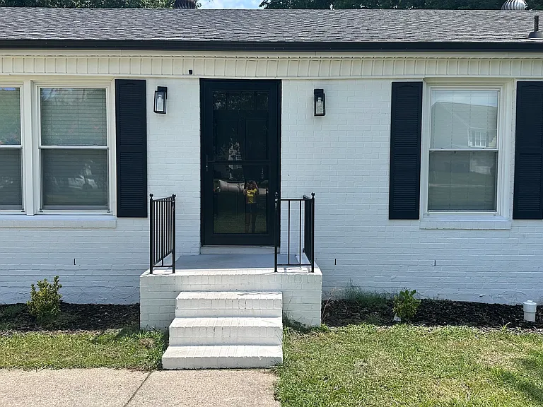 2909 Woodhill Ln — Photo 4