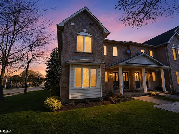 2 Harbour Dr #9, Hamilton, ON L8E 6B1