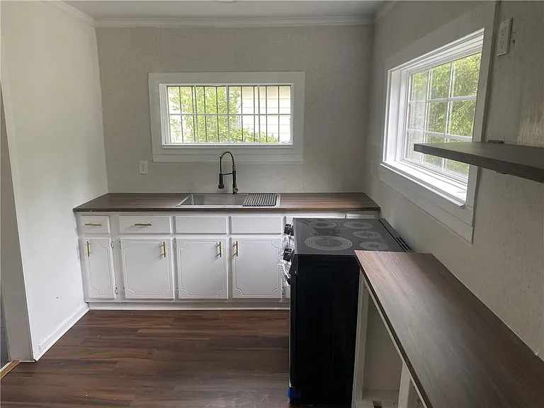 348 Hortman Ave — Photo 10