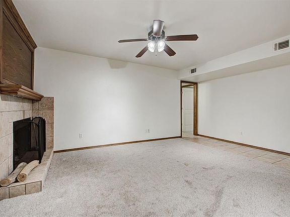 5th image of 1817 E Lindsey St APT 1
