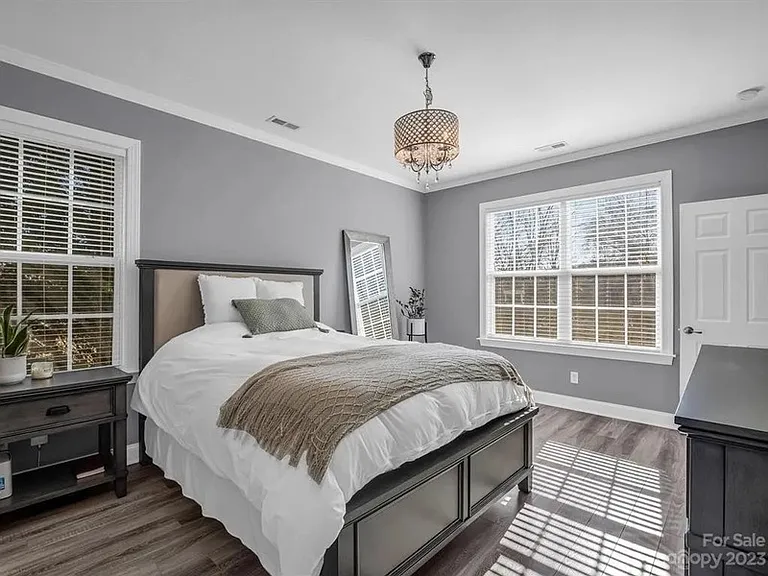 5 Maxim Ct — Photo 15
