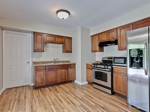 4th image of 4812 Willow Ln