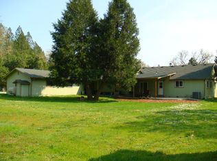 1939 Pleasant Creek Rd, Rogue River, OR 97537