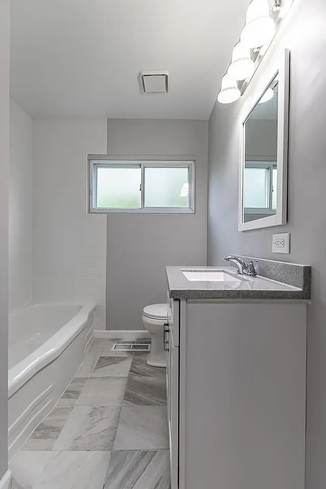2 bed, 936 sqft, $1,950 — Photo 3