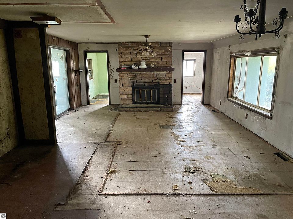 5886 M 65, Hale, MI 48739 Zillow