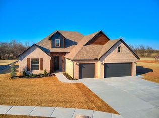 10933 SW 19th St, Yukon, OK 73099