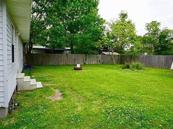 5th image of 2300 Stingray Dr