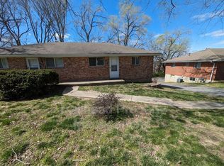 110 S High St, Sugar Creek, MO 64054