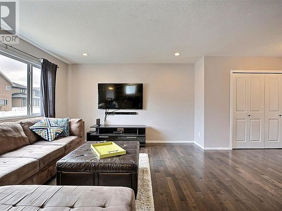 4th image of 4101 Alton Cres