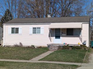 1213 Fall River Rd, Ypsilanti, MI 48198