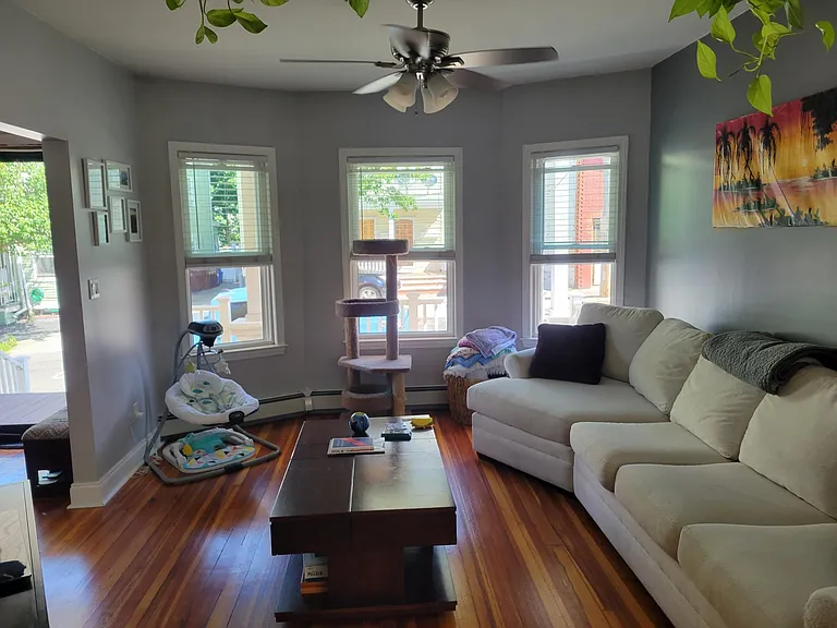 6 Peirce Ave — Photo 7