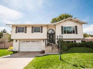 8246 S Valencia Cir, Sandy, UT 84093