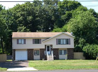 1895 Arena Dr, Hamilton, NJ 08610