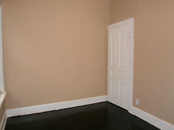 5th image of 7406 S Evans Ave