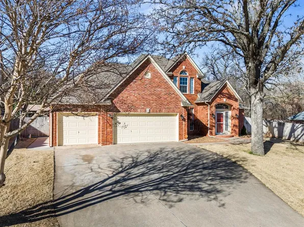 4001 Berkshire Dr, Edmond, OK 73034