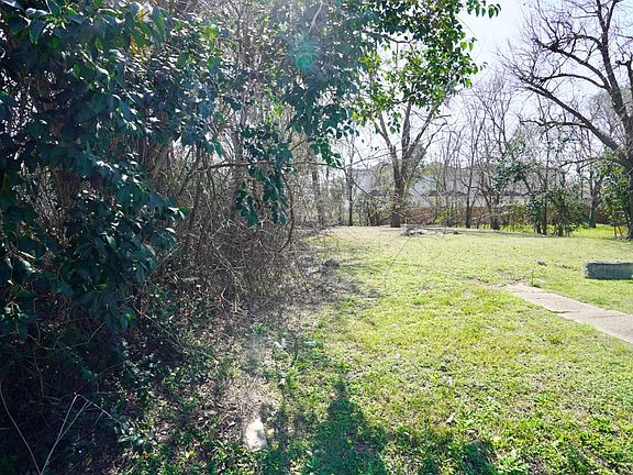 4th image of 3636 Goodhope St