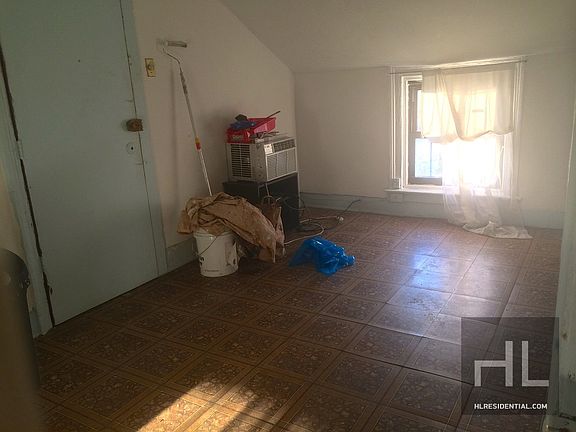 3rd image of 238 Saint James Pl