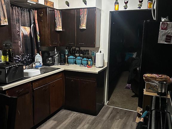 5th image of 2819 W Marquette St
