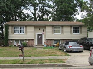 4 Featherstone Ct, Baltimore, MD 21236