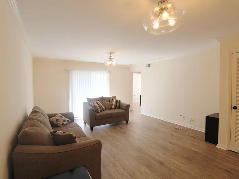1380A Hunters Rd — Photo 11