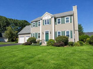 41 Juniper Wood Dr, Haverhill, MA 01832