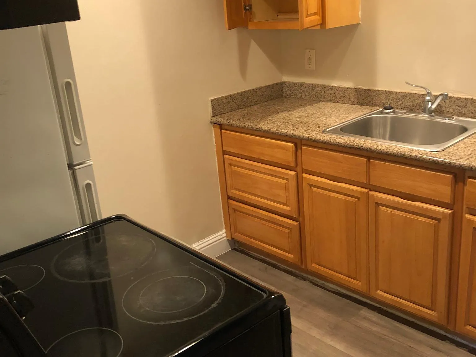1 bed, 700 sqft, $1,199 — Photo 3