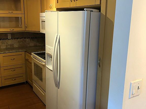 3rd image of 20355 NE 34th Ct APT 221