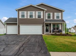 2957 Vaughndale Dr, Machesney Park, IL 61115