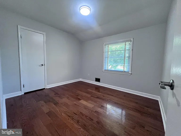 5825 Lamont Dr — Photo 21