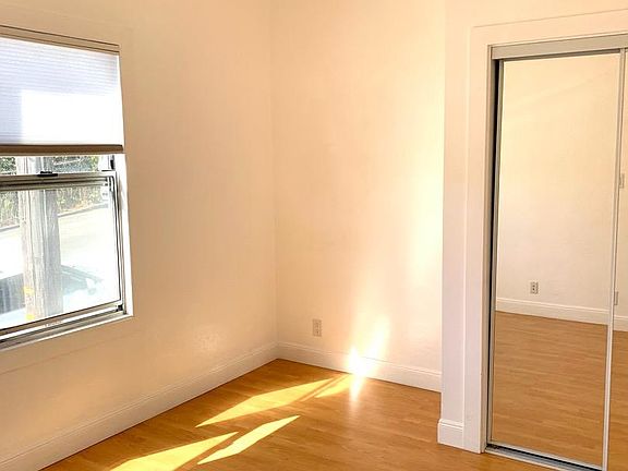 4th image of 2246 23rd St #1
