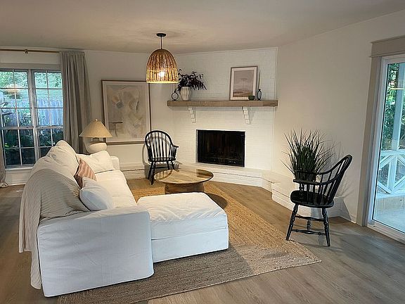 wood burning Fireplace