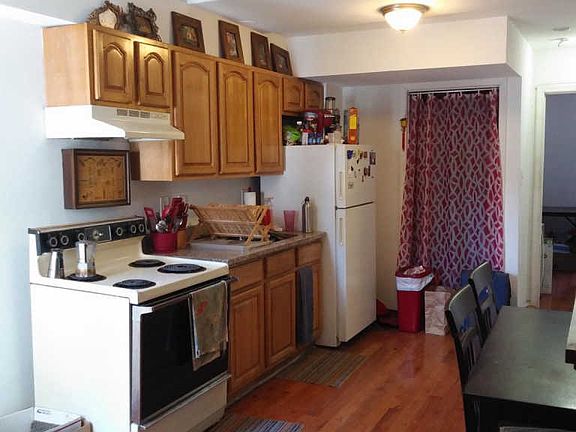 3rd image of 1709 N Gratz St #2