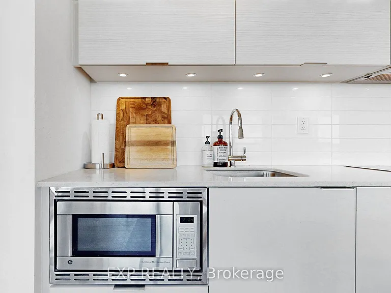 20 Thomas Riley Rd W #609 — Photo 14