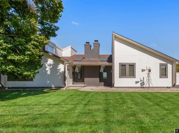 12814 Sky Park Dr, Omaha, NE 68137