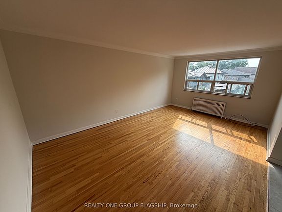 4th image of 7 Elmwood Ave S #9