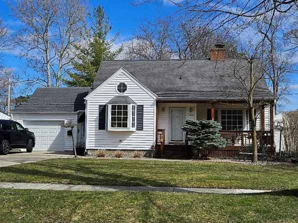 1906 Handley St, Saginaw, MI 48602