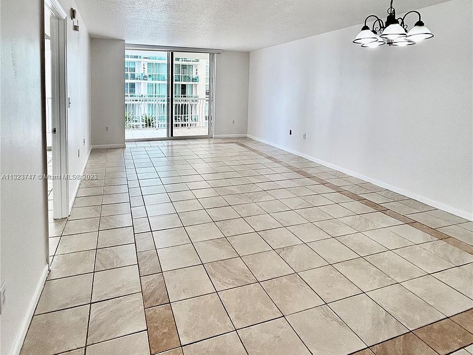 1st image of 1200 Brickell Bay Dr #1507R