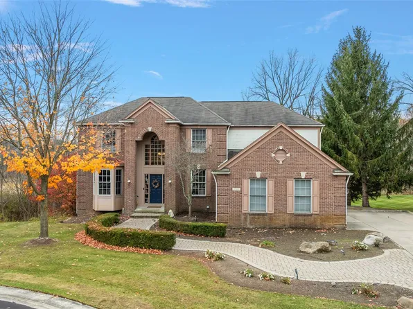 3961 Ridgemonte Ct, Rochester, MI 48306
