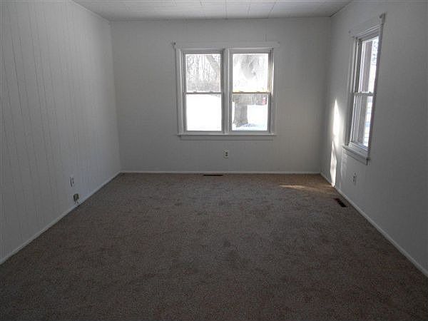 14505 Great Lakes Blvd 001