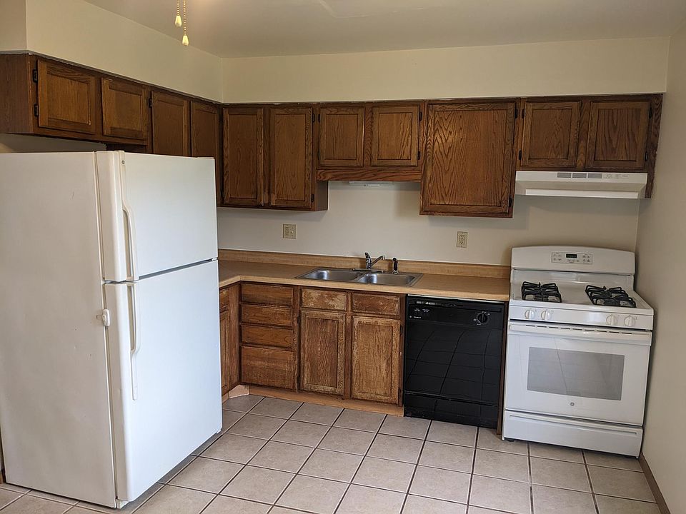 1st image of 3759 W 73rd Pl