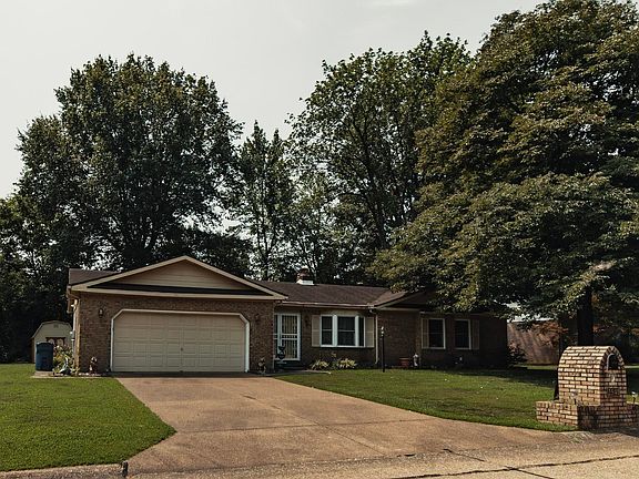 2nd image of 2541 Malibu Dr