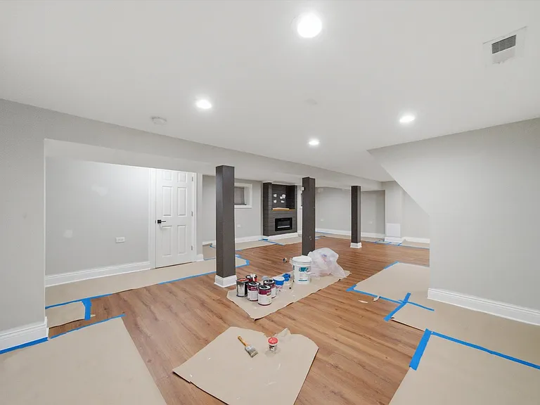 8326 S Luella Ave — Photo 25