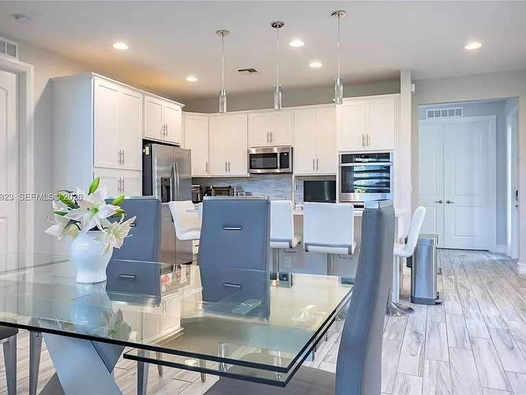 10069 Brickhill Dr #10069 — Photo 7